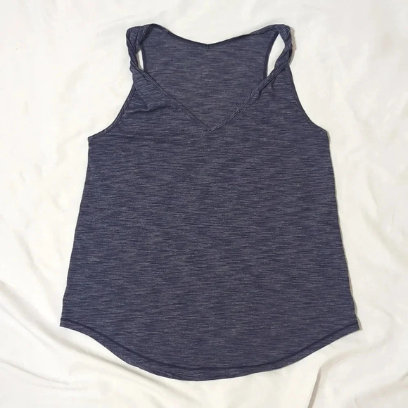 Lululemon Do the Twist Tank Yoga, Color Heathered Deep Navy Size 2 - Picture 4 of 14